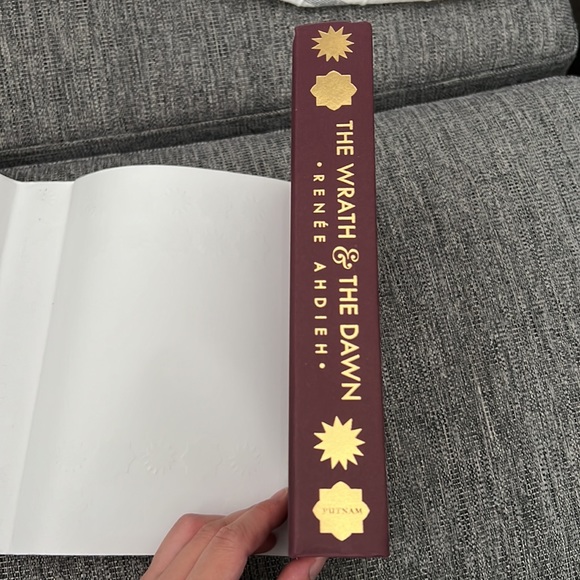 Signed The Wrath and the Dawn by Renee Ahdieh Hardcover - Picture 8 of 8